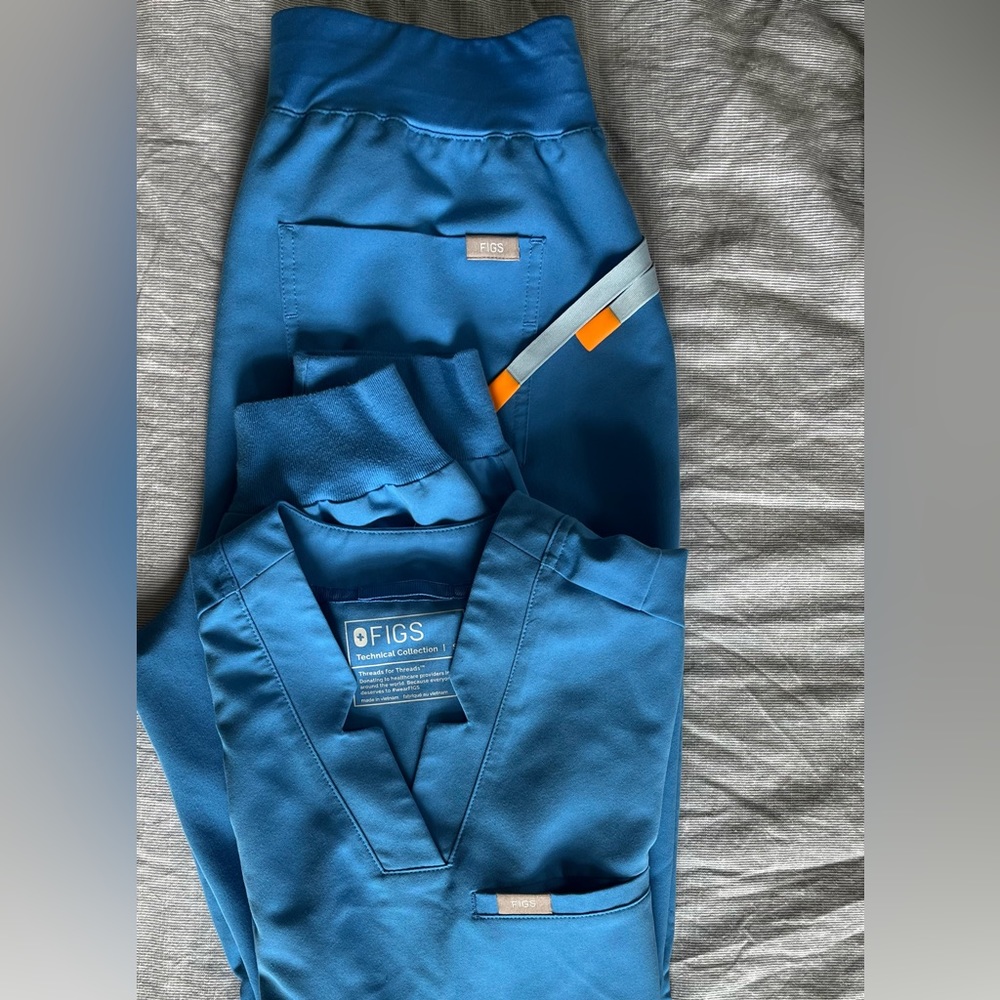 FIGS Tall Capri Blue Scrub Set